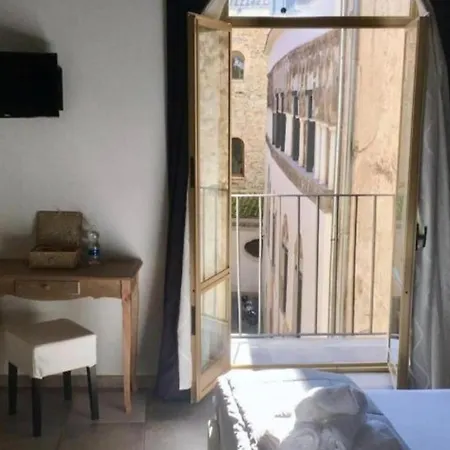 Nocleg ze śniadaniem Palazzo Fruscione 3*